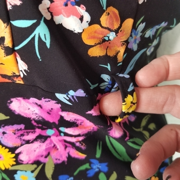 Skinnydippers Miraclesuit baby kiss cinch ruffle dark floral one piece swimsuit - Picture 6 of 11